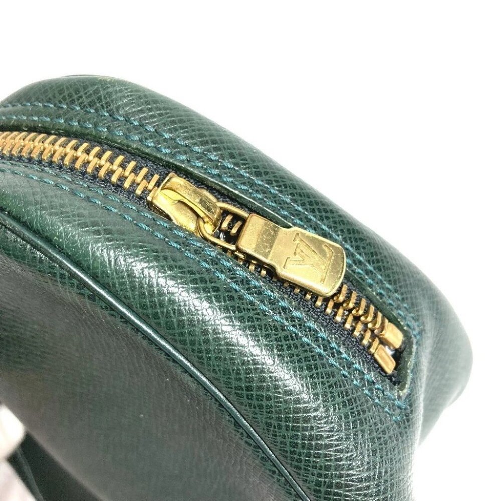 LOUIS VUITTON Taiga Accessory Makeup Pouch Cosmetics Pouch Clutch Bag - Picture 9 of 16